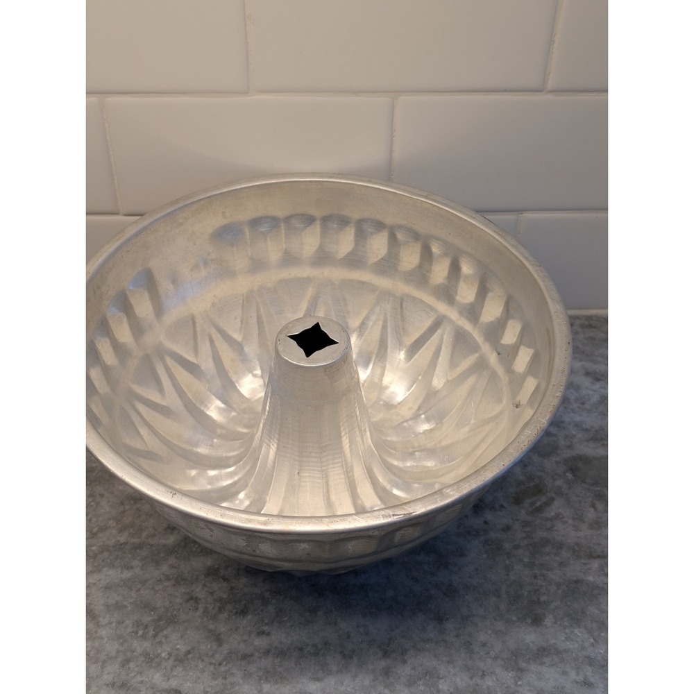 Large Aluminum Mid Century Pastry or Baking Mold